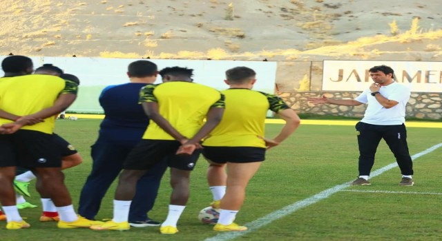 Yeni Malatyasporda Haqi Osman ve Philip Awuku sevinci