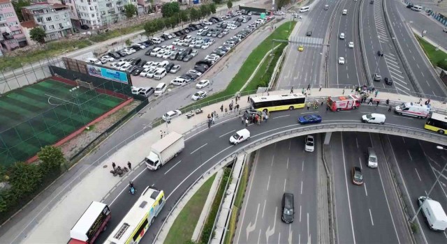 Yenikapıda İETT otobüsü araçlara çarpa çarpa ilerledi: 12 yaralı