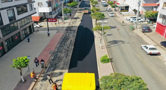 Yeniyalı Mahallesinde asfalt seferberliği