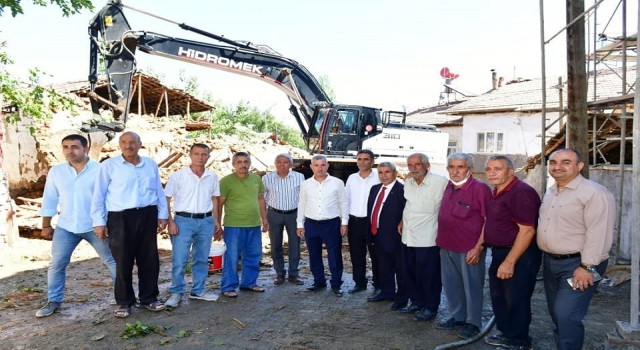 Yeşilyurtta Ocak ve Eylül ayları arasında 47 metruk bina yıkıldı