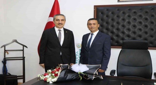 Yılanlı da Alptekin Bozkurt Karapür göreve başladı