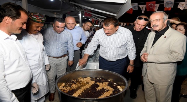 ‘Yöresel yemek ve ürünler sergilendi