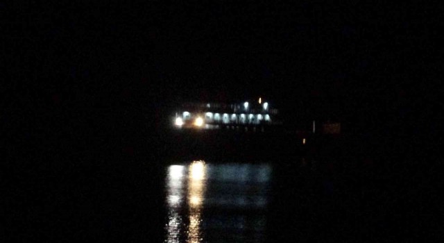 Yunan unsurları tarafından ateş açılan gemi Karanlık Limana demirledi