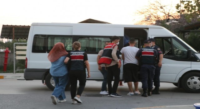 Yunanistana kaçmaya çalışan 3 FETÖ şüphelisinde 2sı tutuklandı