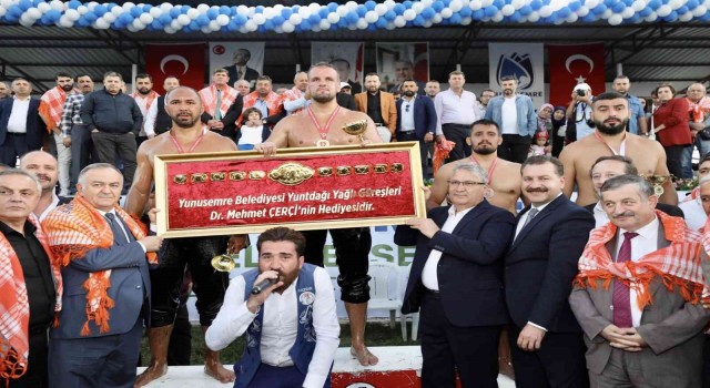 Yunusemrede altın kemerin sahibi Hüseyin Gümüşalan oldu