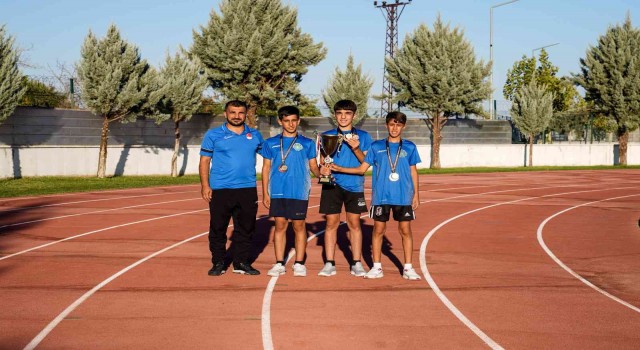 Yürüyerek şampiyon oldular, hedef olimpiyatlarda Türkiyeyi temsil etmek