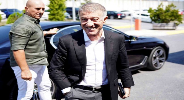Yusuf Yazıcı, Trabzonspor için İstanbula geldi