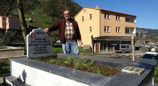 30 yıl önce PKKlı teröristlerce kaçırmıştı, kardeşleri boş mezarı ile teselli buluyor