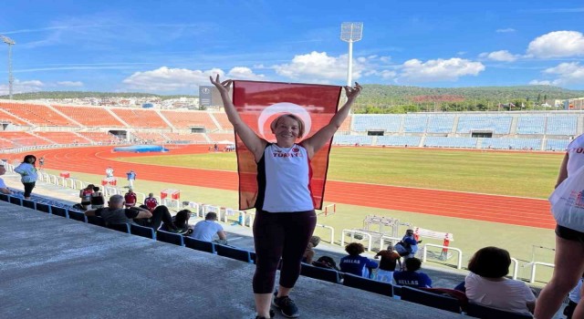 66 yaşındaki Tazelenme Üniversitesi öğrencisi Yunanistandan rekorla döndü