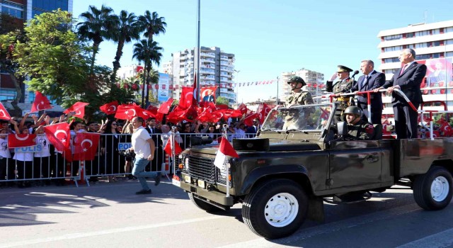 Adanada Türkiye Cumhuriyetinin 99uncu yıl coşkusu