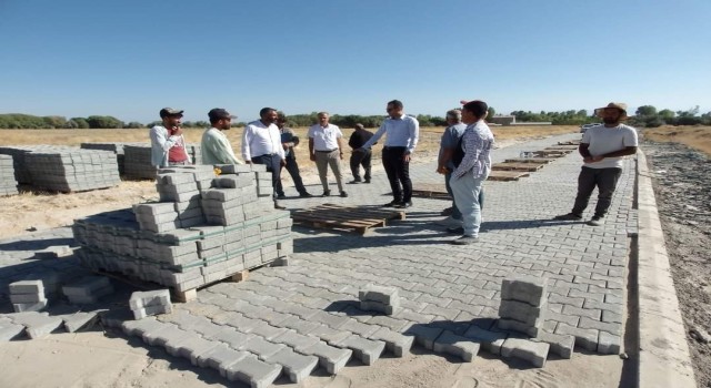 Adilcevazda yol asfaltlama çalışması