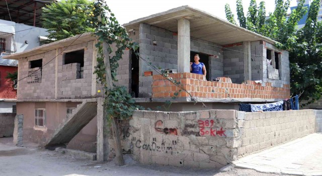 Ağabeylerine güvendi evini yıktırdı, ailesiyle ortada kaldı