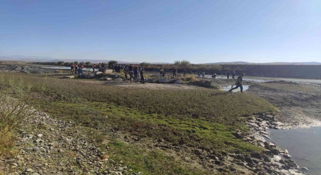 Ağrıda dereye giren kardeşlerin cansız bedenine ulaşıldı