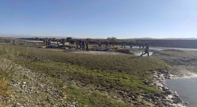 Ağrıda dereye giren kardeşlerin cansız bedenine ulaşıldı