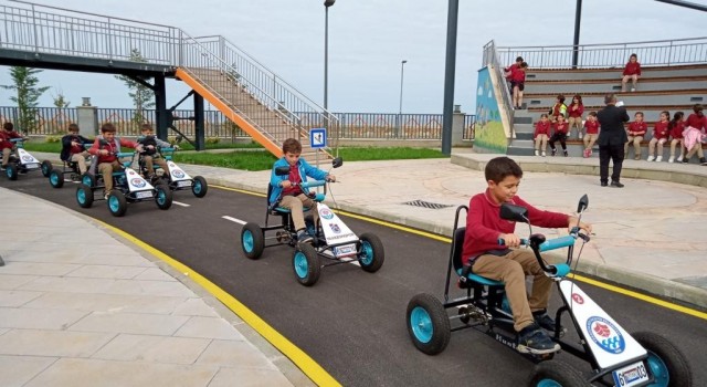 Ahmet Saka İlköğretim Okulu öğrencileri Çocuk Trafik Eğitim Merkezine konuk oldu