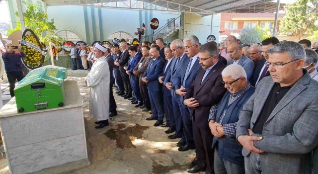 AK Partili milletvekili Erimin annesi son yolculuğuna uğurlandı