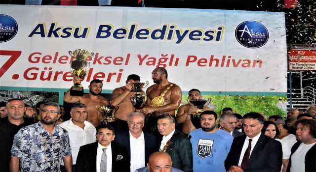 Aksu Belediyesi 7. Geleneksel Yağlı Pehlivan Güreşlerinde başpehlivan Ali Gürbüzün