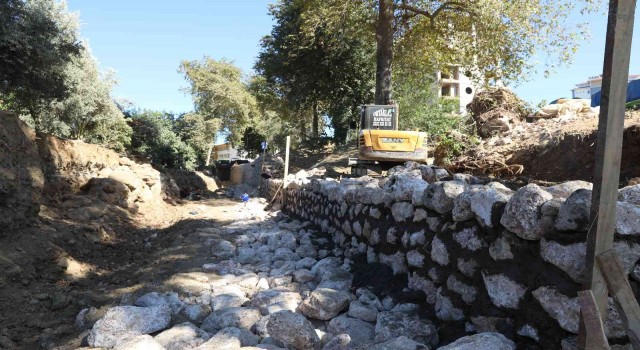 Alanya Belediyesi Yarderesindeki çalışmalara hızla devam ediyor