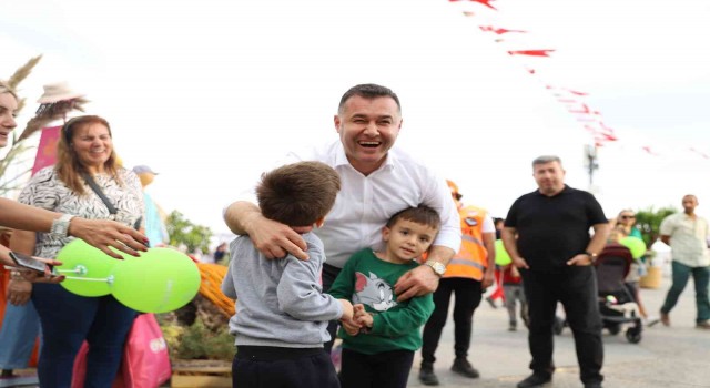 Alanya tropikal meyve festivali büyük beğeni topladı