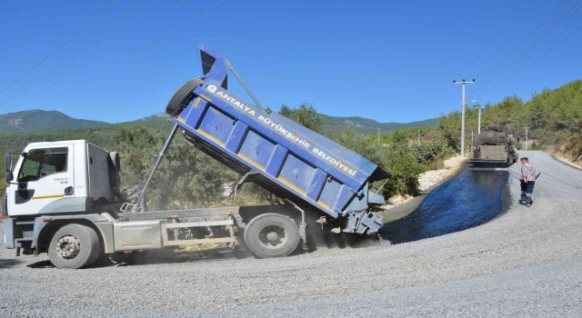 Alanya Üzümlü yolu asfaltlandı