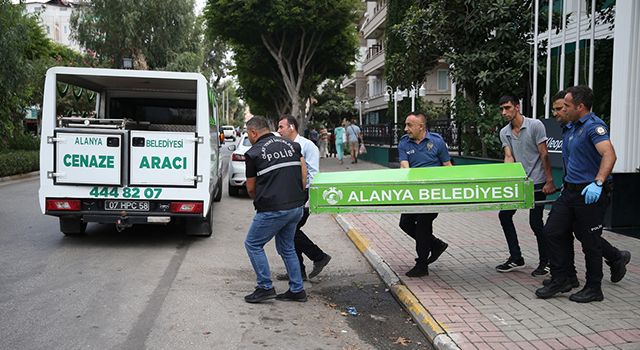 Alanya’da savcı otel odasında ölü bulundu