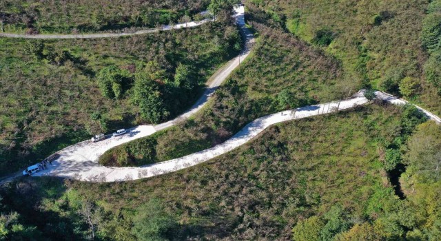 Altınorduda beton yol çalışmaları sürüyor