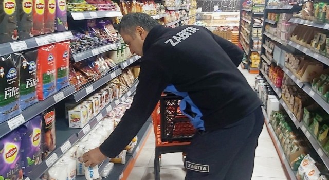 Altınovada marketler denetlendi