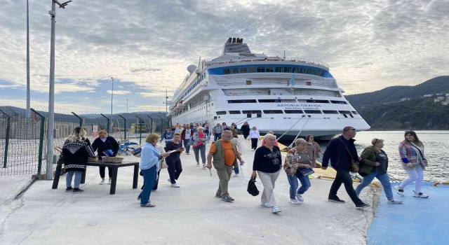 Amasra kruvaziyer gemilerle 3 bin 358 turist ağırladı