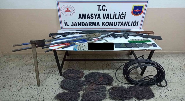 Amasyada jandarma ekiplerinden kablo ve tarım aleti hırsızlarına operasyon: 3 tutuklama