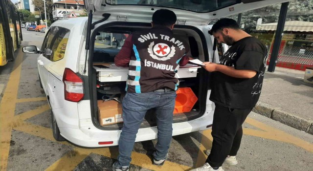Ambulansa yol vermeyen korsan taksiciye ceza yağdı
