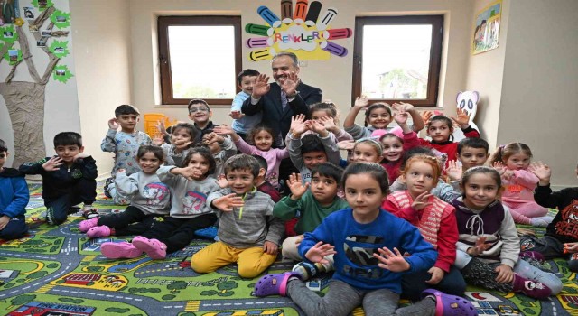 Ana Kucağında ders: ‘Başkanı tanıyalım
