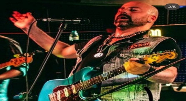 Ankarada 2 kişi istekte bulunduğu şarkıyı bilmediği gerekçesiyle müzisyeni öldürdü
