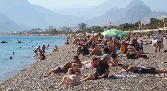 Antalyada ekim ayı sonunda deniz keyfi