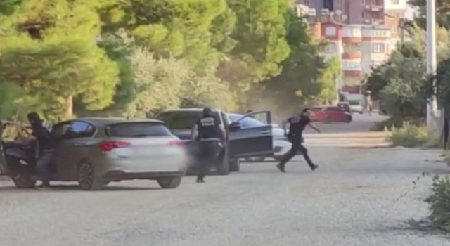 Antalyada uyuşturucu tacirlerinin ormanlık alan planını polis bozdu