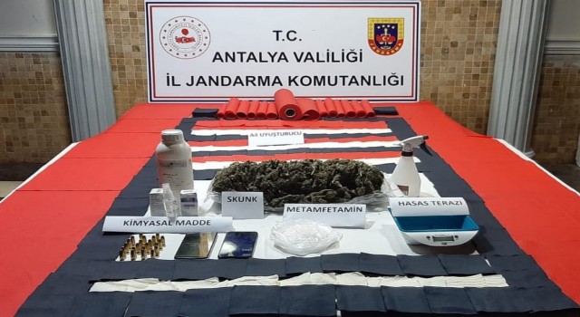 Antalyada zehir tacirlerine büyük darbe: 384 milyon liralık uyuşturucu maddeleri ele geçirildi