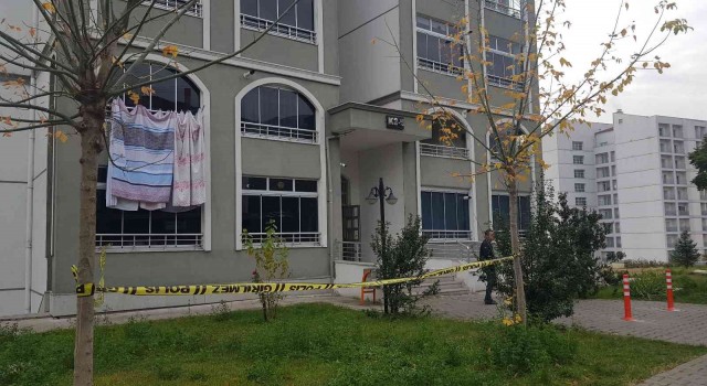 Apartman dairesinde yangın: 1 ölü