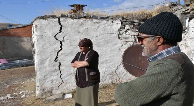 Ardahanda depremde hasar oluşan köylerde 651 çadır kuruldu