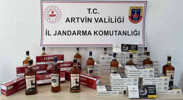 Artvinde jandarmadan gümrük kaçağı sigara ve içki operasyonu