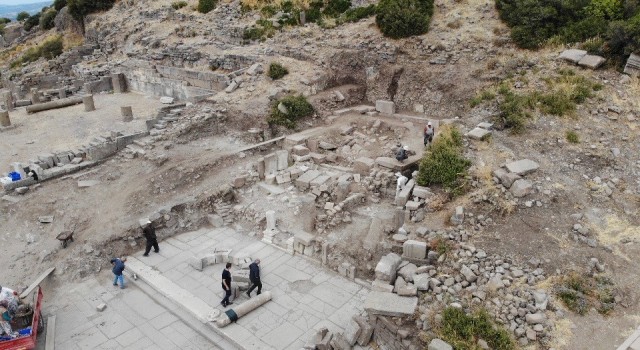Assos Ören Yerinde kazılar 12 ay boyunca sürüyor