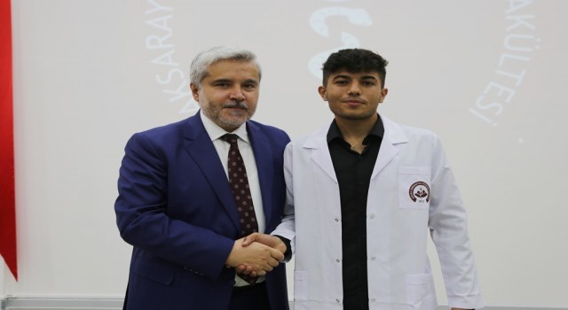 ASÜde 62 öğrenci beyaz önlük giyerek mesleğe ilk adımını attı