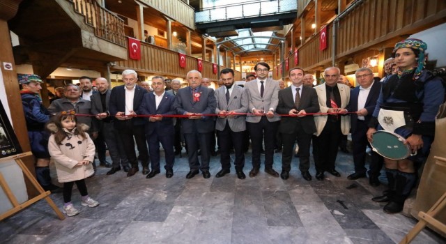Atatürkün hayatını anlatan sergi İnegölde açıldı