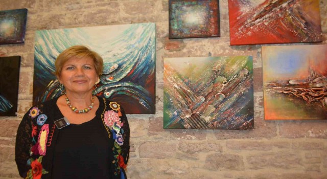Atık malzemelerle yapılan eserler öğrencilere burs olacak