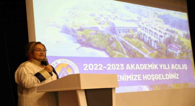 Avrasya Üniversitesinde 2022-2023 Akademik yılı törenle başladı