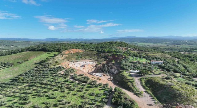 Avrupada şehrin merkezinde, tarım alanları ile iç içe madencilik yapılabiliyor