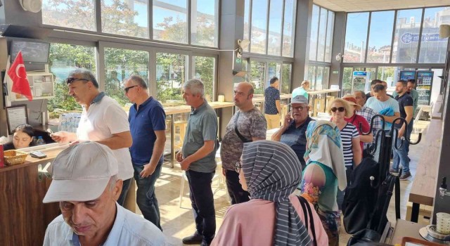 Aydın Büyükşehir Belediyesi dört çeşit yemeği 15 liradan sunmaya başladı
