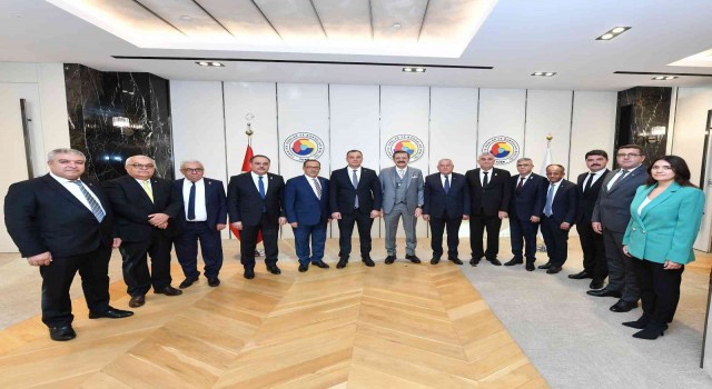 Aydın Ticaret Borsası Yönetimi, TOBB Başkanı M.Rifat Hisarcıklıoğlu ile görüştü