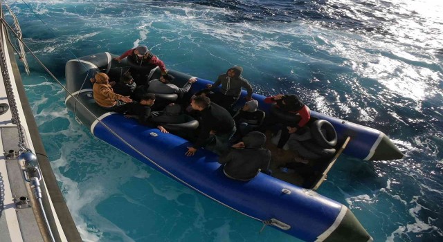 Aydında 72 düzensiz göçmen kurtarıldı