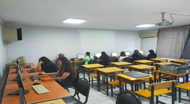 Aydında yurtta kalan öğrenciler kendilerini geliştiriyor