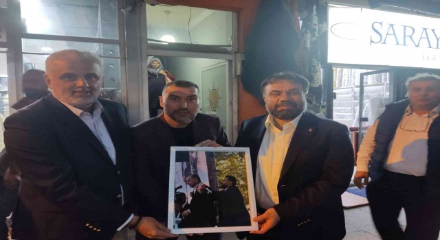 Ayvalıkta AK Parti İl Başkanı Başarana anlamlı jest