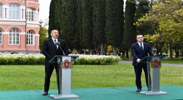 Azerbaycan Cumhurbaşkanı Aliyev: “Azerbaycan ve Ermenistanın bir barış anlaşması imzalama zamanının geldiğine inanıyoruz”
